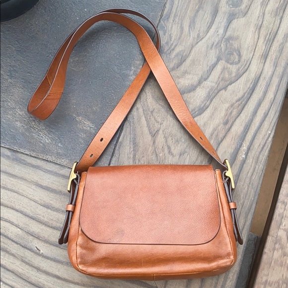 Fossil Maya Small Crossbody - Picture 2 of 10